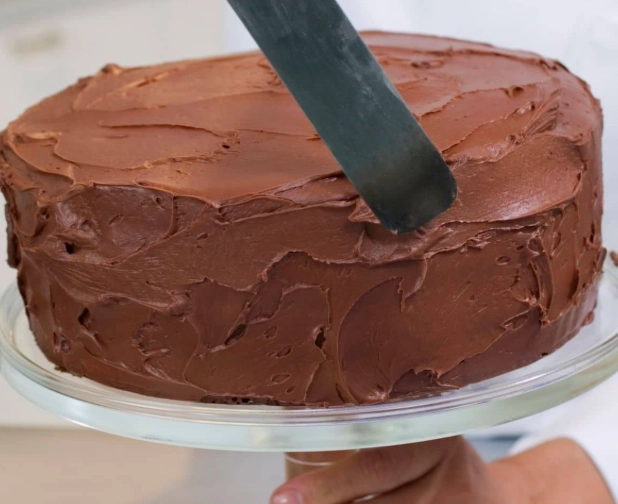 cake frosting techniques