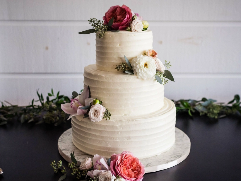 how to choose a wedding cake