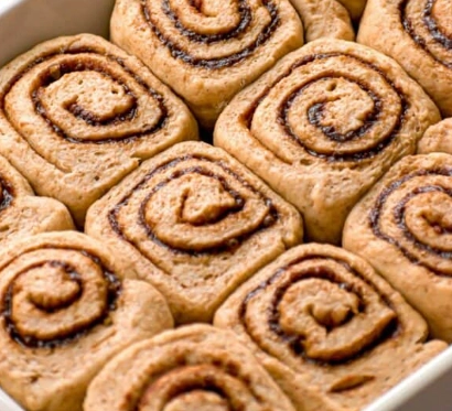What is the secret to good cinnamon rolls?