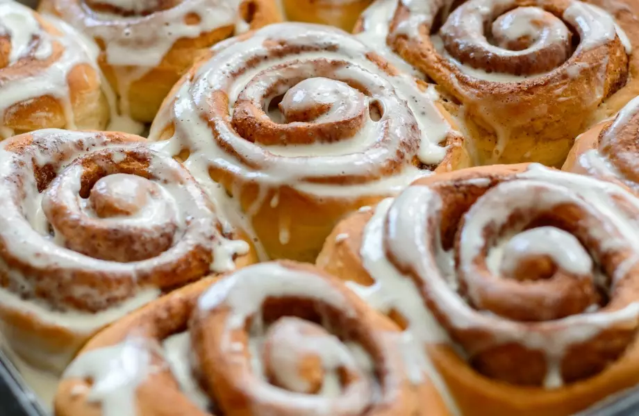 What is the secret ingredient in cinnamon rolls?