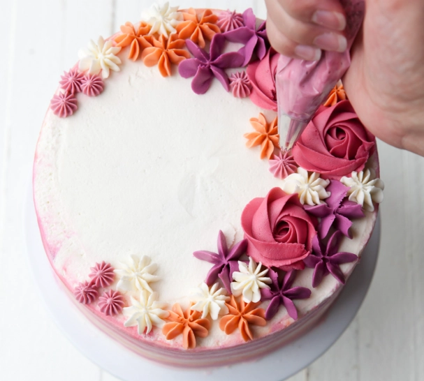 fondant cake decorating