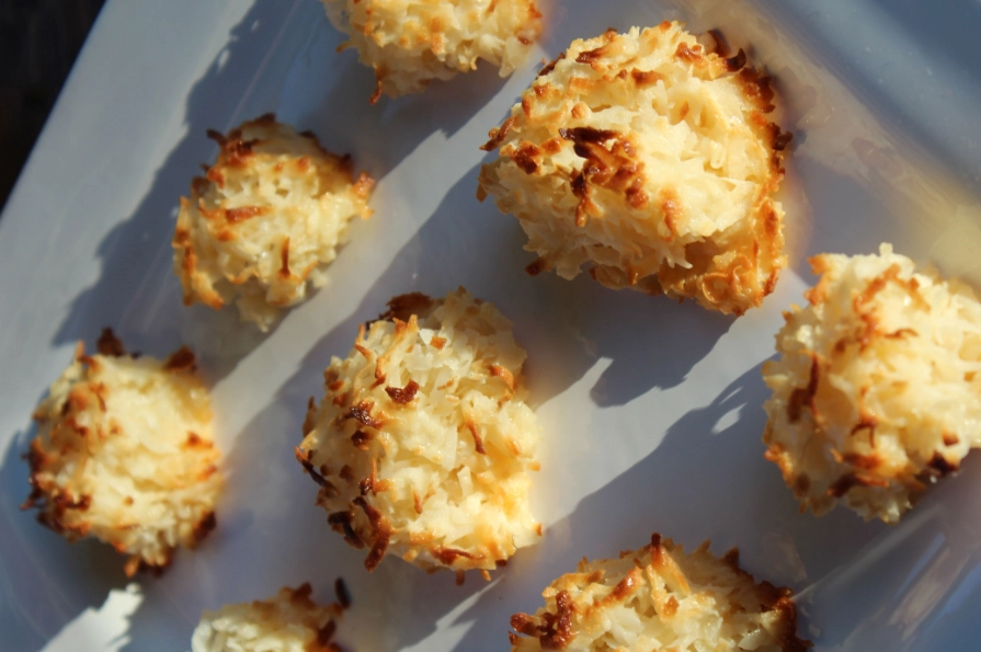 chewy coconut macaroons
