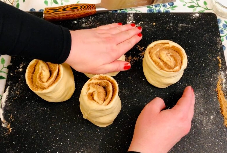 why pour milk on cinnamon rolls why pour milk on cinnamon rolls