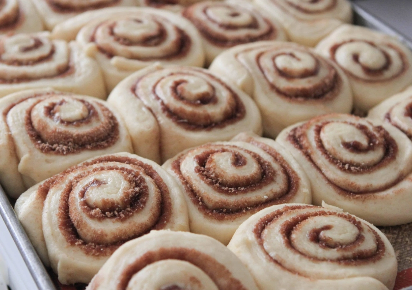 cinnamon rolls ingredients
