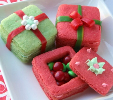 How do you present cookies attractively?