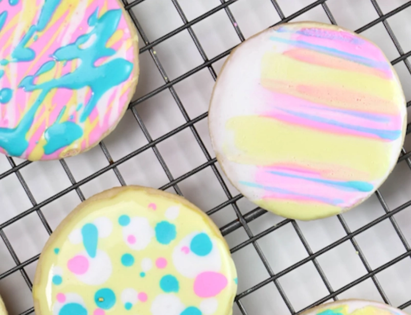 Sugar cookie decorating techniques