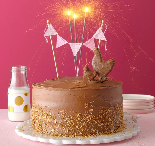 birthday cake decorating at home