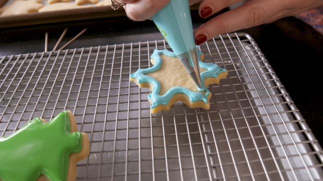 cookie decorating for beginners