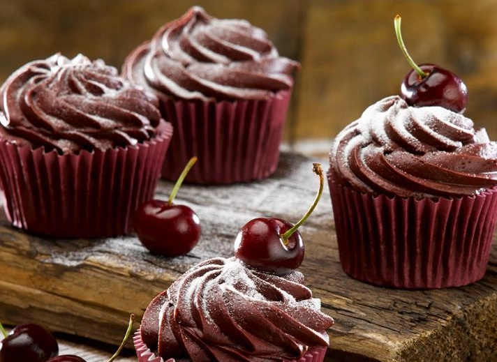 latest birthday cake trends