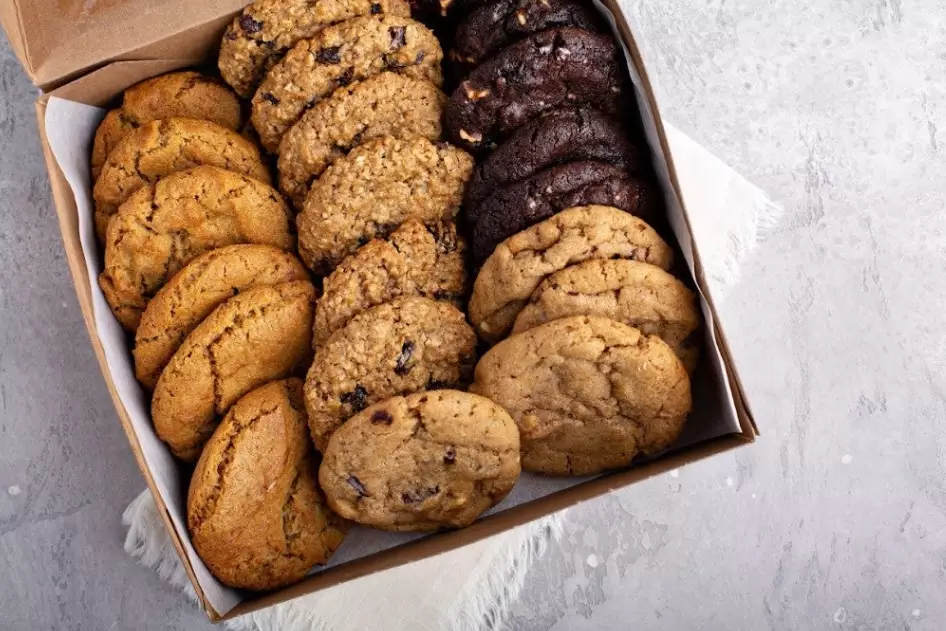 How many cookies should you bring to a cookie swap?