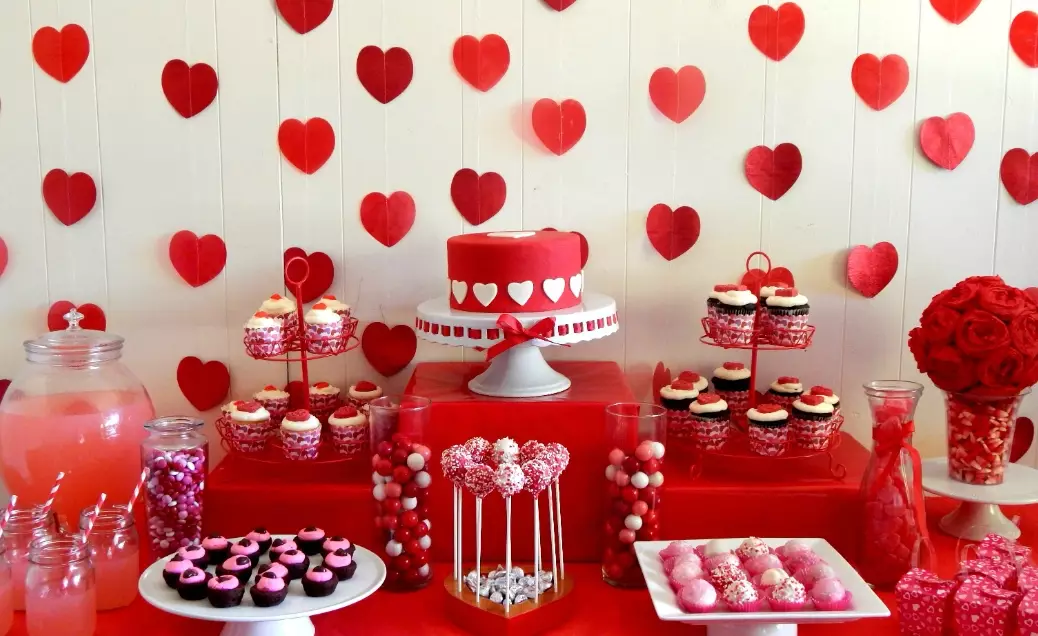 Valentine's Day dessert bar Ideas