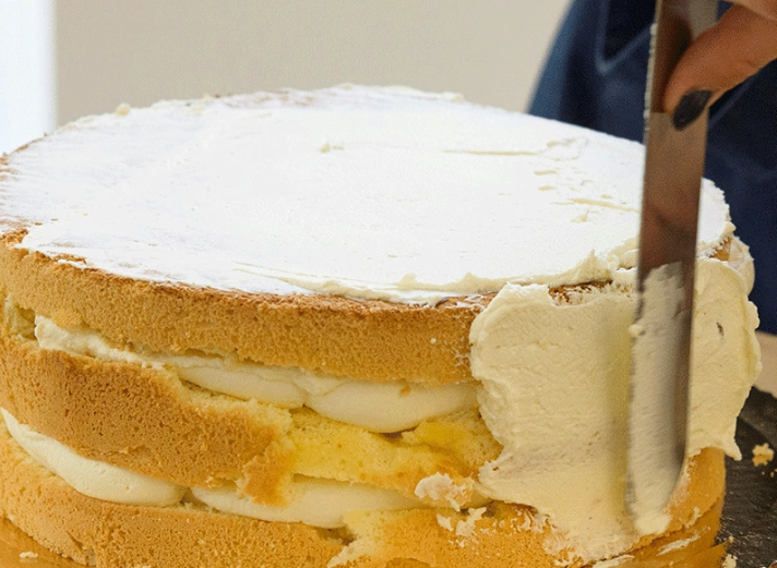 how to stack cakes
